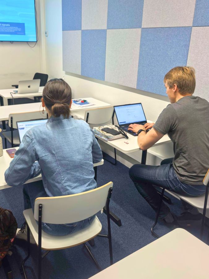 Teachers at Kulosaari Secondary School in Helsinki trying better-ed